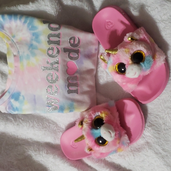 Tye Dye Unicorn 🦄 Slides - Picture 4 of 6